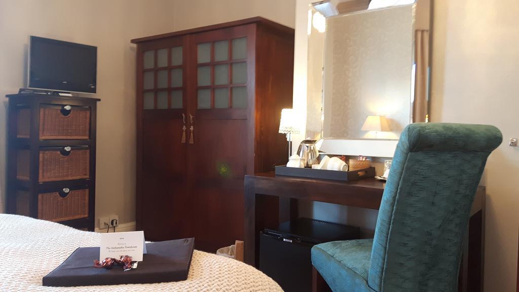 ホテル The Ambassador Townhouse サウスポート エクステリア 写真